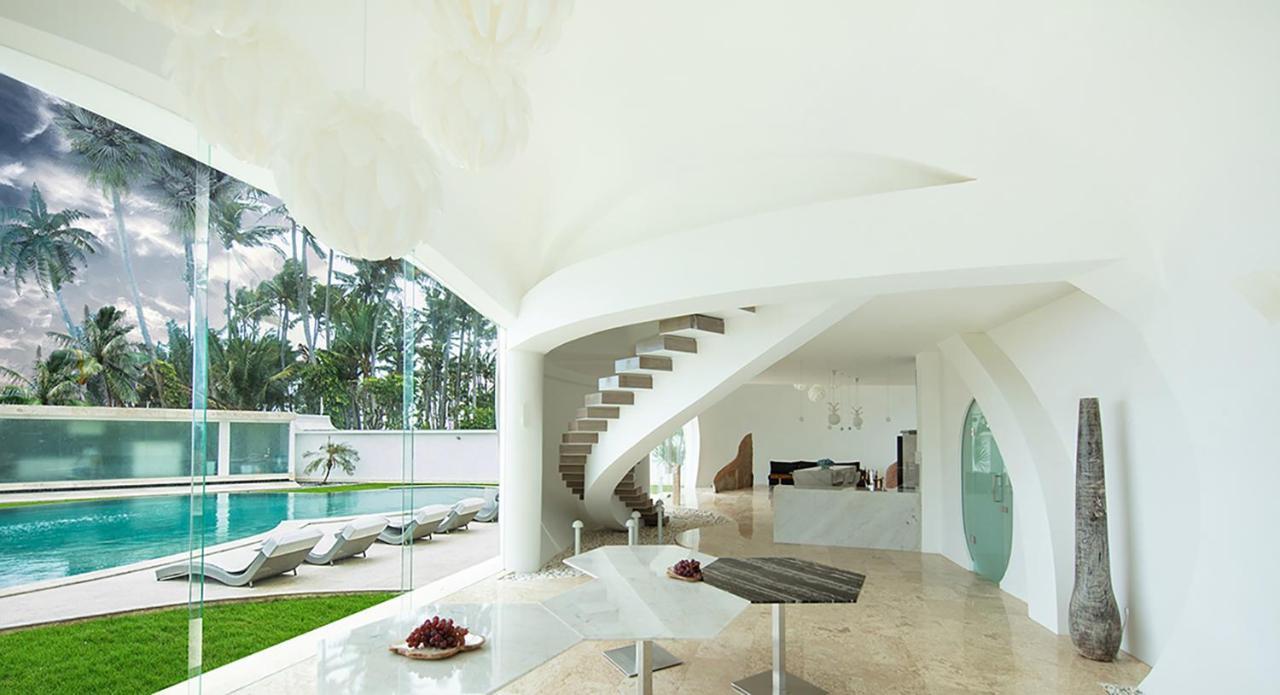 The Cloud Beachfront Villa Tabanan Екстер'єр фото