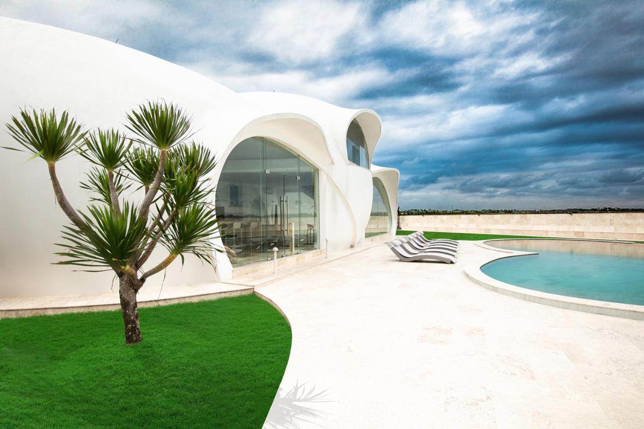 The Cloud Beachfront Villa Tabanan Екстер'єр фото