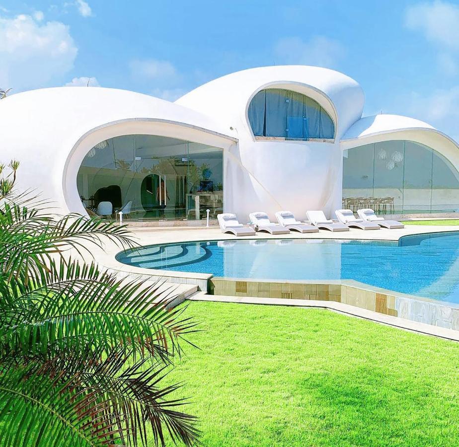 The Cloud Beachfront Villa Tabanan Екстер'єр фото
