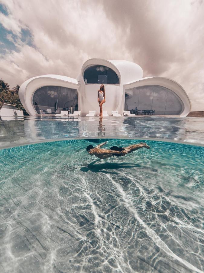 The Cloud Beachfront Villa Tabanan Екстер'єр фото