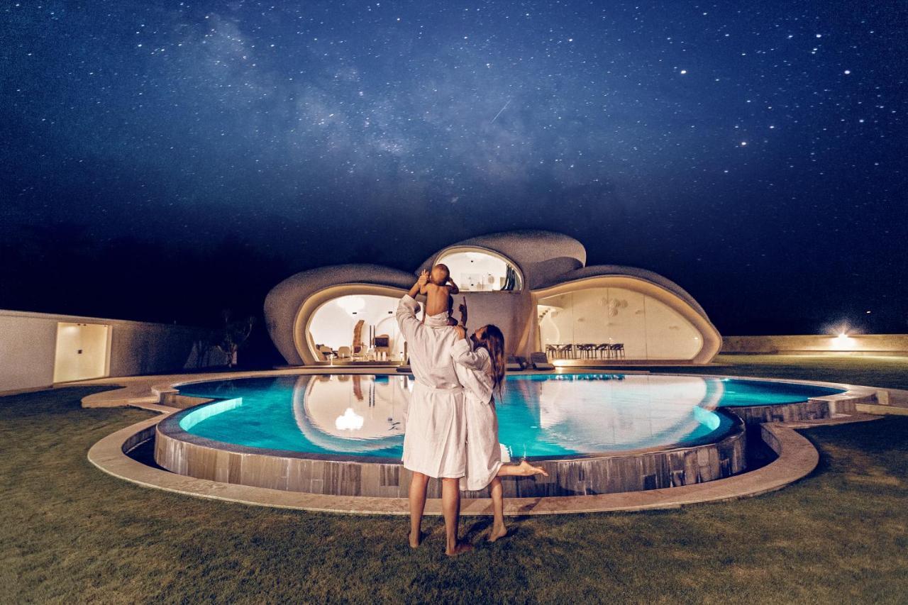 The Cloud Beachfront Villa Tabanan Екстер'єр фото