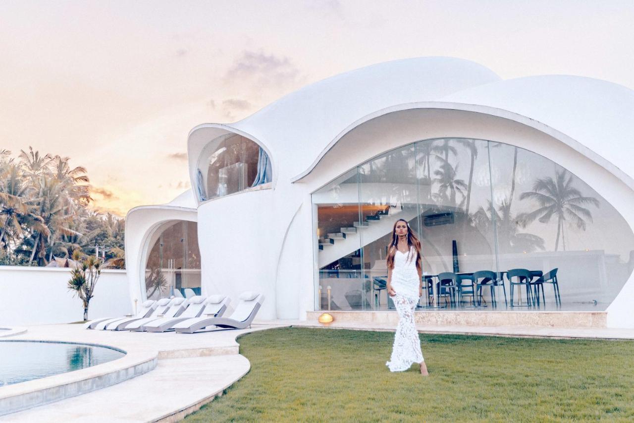 The Cloud Beachfront Villa Tabanan Екстер'єр фото
