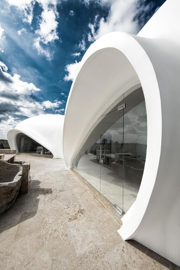 The Cloud Beachfront Villa Tabanan Екстер'єр фото