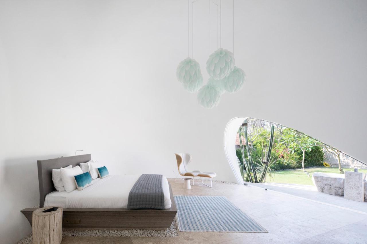 The Cloud Beachfront Villa Tabanan Екстер'єр фото