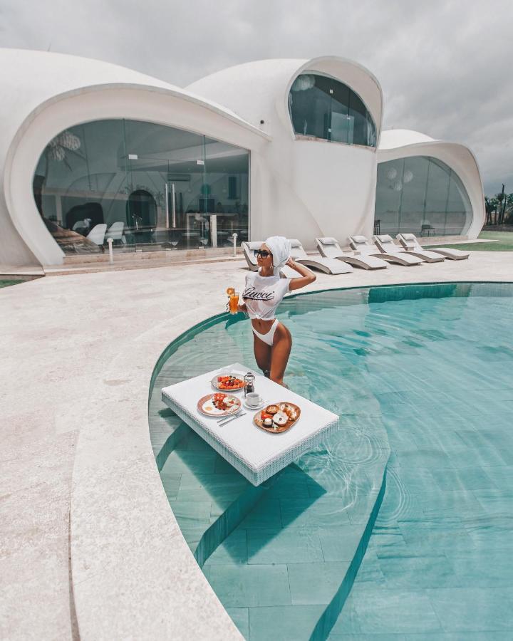 The Cloud Beachfront Villa Tabanan Екстер'єр фото