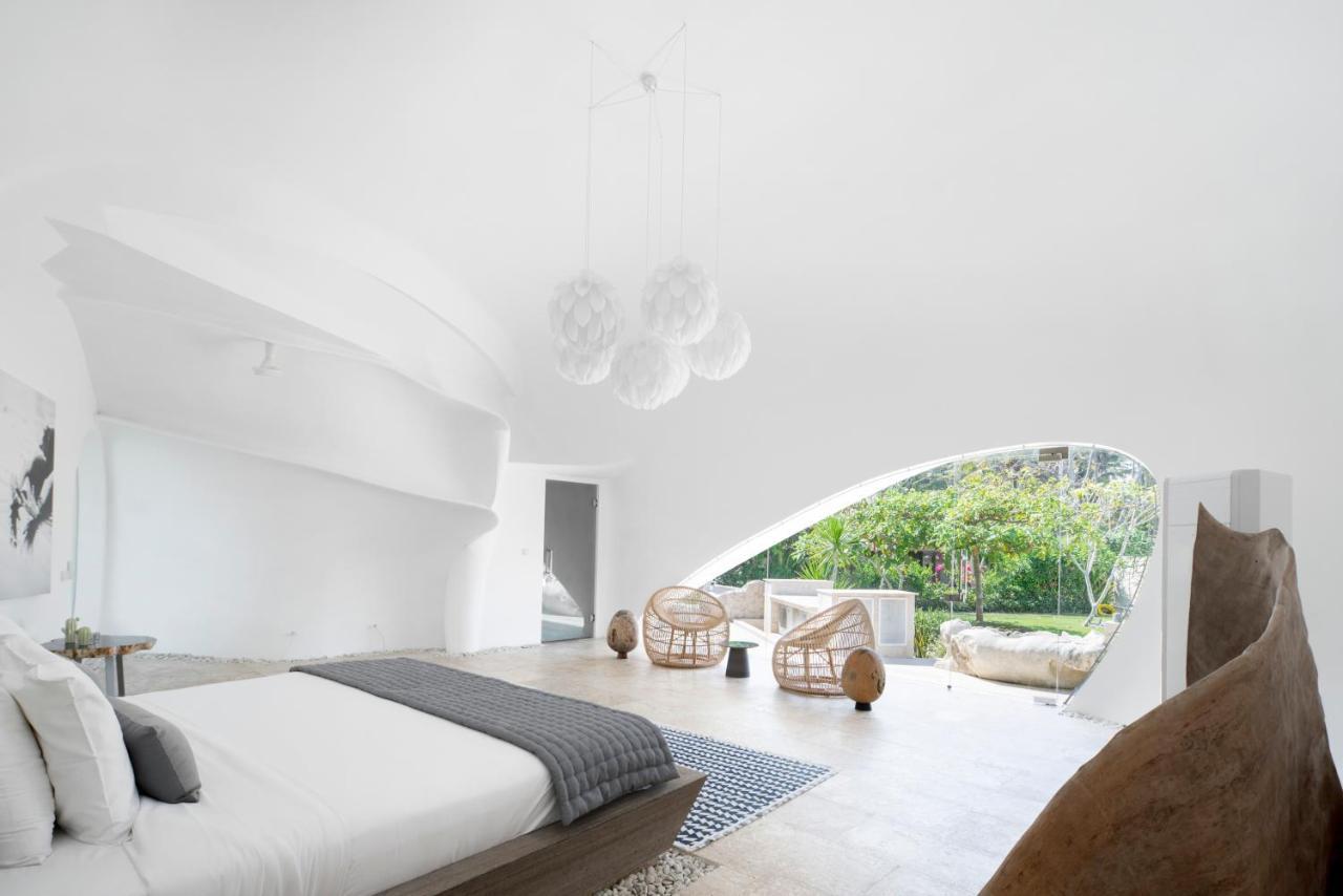 The Cloud Beachfront Villa Tabanan Екстер'єр фото