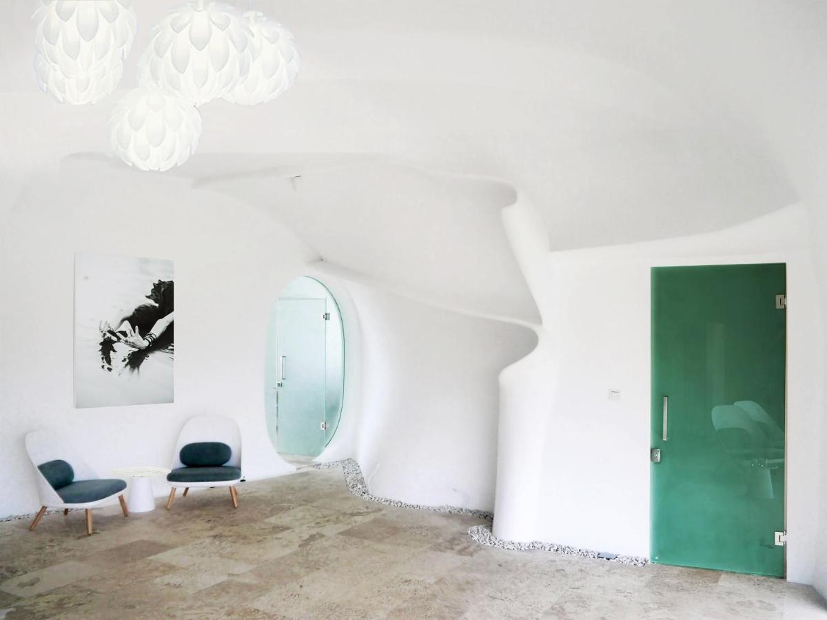 The Cloud Beachfront Villa Tabanan Екстер'єр фото